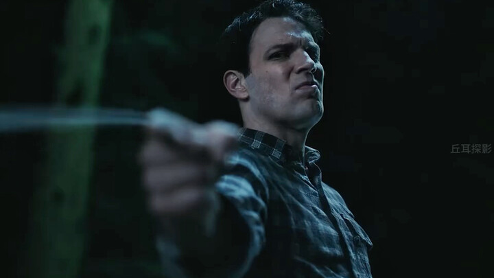 Cặp đôi đi bộ đường dài trong rừng sâu, chàng trai bị bạn gái hãm hại thê thảm – Giải mã phim ảnh