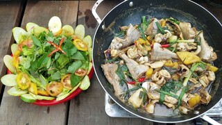 CÁ LÒ KHO KHÓM • Nấu Ăn Bữa Cơm Trên Ghe | Ngư Dân Miền Tây