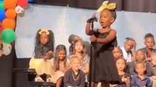 外国小孩搞笑视频