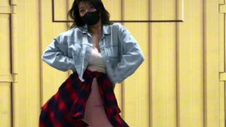 Ba bản cập nhật liên tiếp! ! Nhảy cover lắc nó. Biên đạo của Yileng.