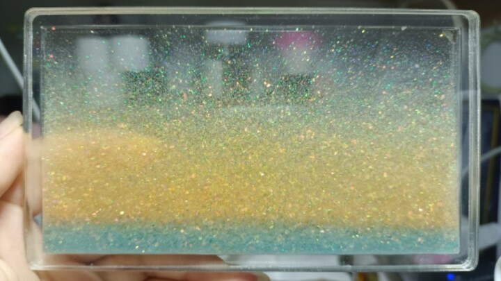 ผลลัพธ์ของการไม่เคยเรียนศิลปะ | บันทึกทรายไหล ไม่กล้าลองใช้สีส้มกับสีน้ำเงินด้วยกันอีกแล้ว