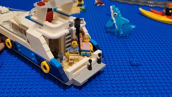 Come to Lego Beach for a vacation, the 60153 minifigure supplement set is really great~