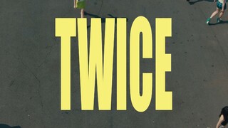 تم إصدار مقطع دعائي لألبوم TWICE الجديد