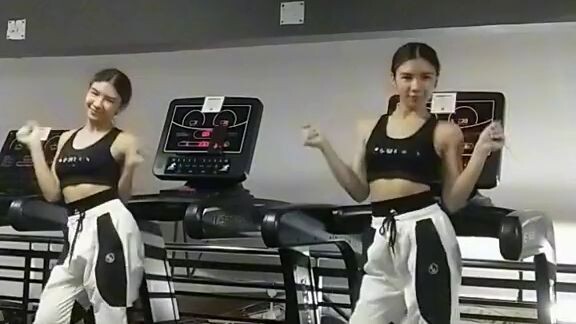 Twin dance
