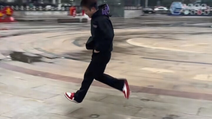 هل حقًا من الصعب تعلّم خطوة التزلج في الهواء؟