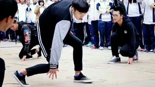 [R1SE Zhao Lei] A vocalist who can't dance is not a good rapper (crossed out) High school dance perf