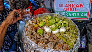 SEMENJAK DIGUSUR SIOMAY PAK GONDRONG INI SEMAKIN VIRAL DAN RAMAI??? HARGA BEBAS SUKA SUKA YANG BELI