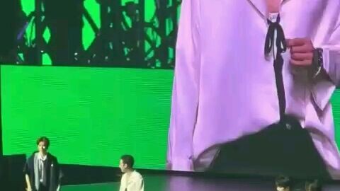 StrayKids bang chan singing "ikaw"