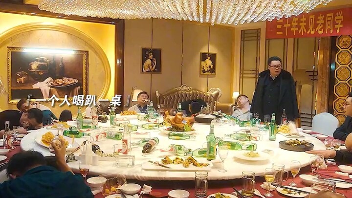 Chỉ cần uống rượu là có ca làm 20 nghìn, bạn có nhận không?