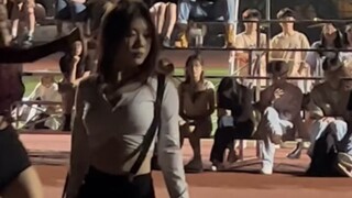 【重庆工商大学】：大学操场最靓丽的一处风景。
