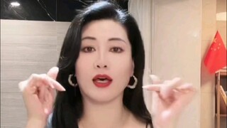 Curvy yoga pants for mature women