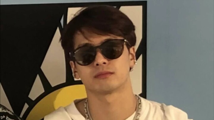【Jackson Wang】Kamu terpesona pada detik ke berapa?