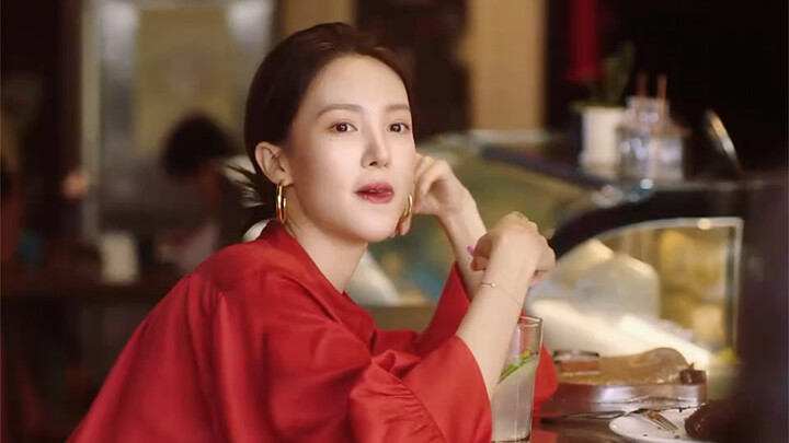 With a wealthy bestie like that, who even needs a boyfriend? #JinChen#LiYitong