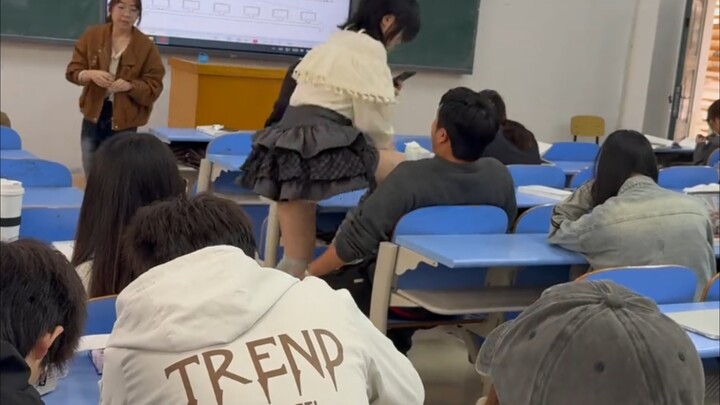 ทำไมต้องให้รางวัลเขาด้วย