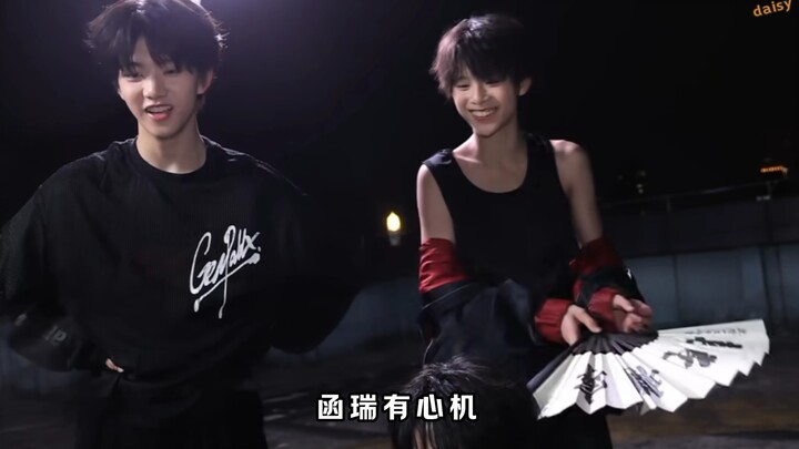 Sihan ah~ Apart from you, everyone else is pretty scheming, huh.