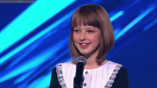 A foreign little Lolita performed a robotic dance, and the rag doll was perfectly possessed, shockin