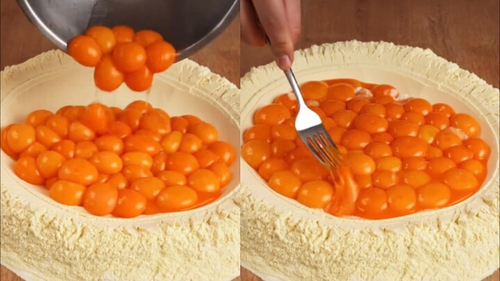 How many egg yolks are needed to make a serving of fresh pasta?