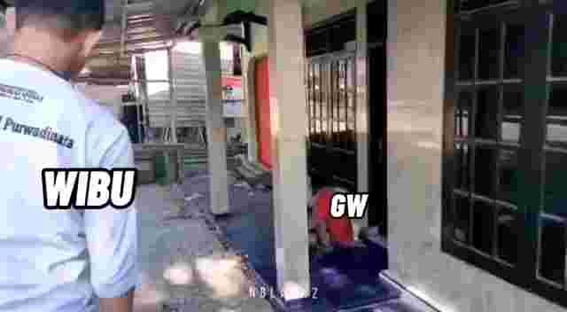 Normies moment