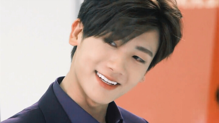 หนุ่มไฮโซเท่ห์ดึงดูด x สาวน้อยซินเดอเรลล่าสายตรง “แม้จะไม่มีอาหารกลางวันฟรี แต่ความรักนั้นมีอยู่จริง