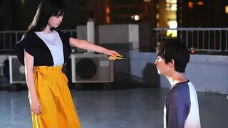 男孩表白美女邻居，不料她是个顶级杀手，一人血洗整个黑帮，《羊与狼的恋爱》