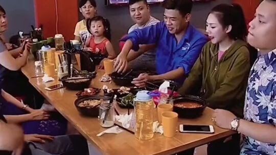 bất ngờ chưa ông già