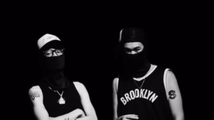 หนุ่มเมกา