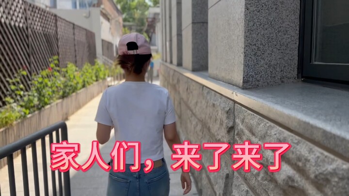 Here’s today’s behind-the-scenes footage of my wisdom tooth extraction! It hurt so much I was reduce