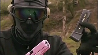 Pistol Merah Muda - Hanya untuk Pria Macho
