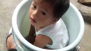 maliligo na daw sya🥰