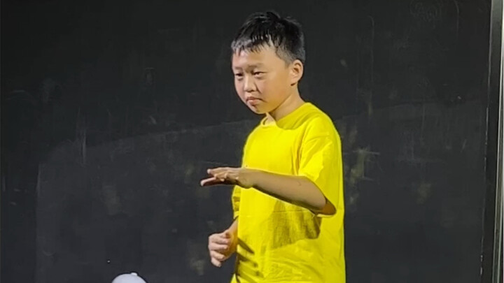 ฉันไม่เคยคิดว่าเด็กประถมจะกระโดดได้ลึกขนาดนี้