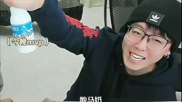 Chen Ze’s hilarious black-and-white chess match: drank mare’s milk all night