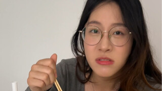 Hati yang ingin makan, perut yang tak bisa diandalkan, nafsu makan yang melonjak, mulut yang kecil!