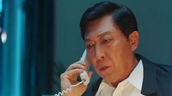 黑心老板为省钱，竟趁暴雨把工业废水排进大海，害得百姓无水可喝