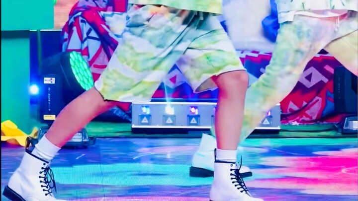 【Haechan】Halo Masa Depan Kaki Lurus