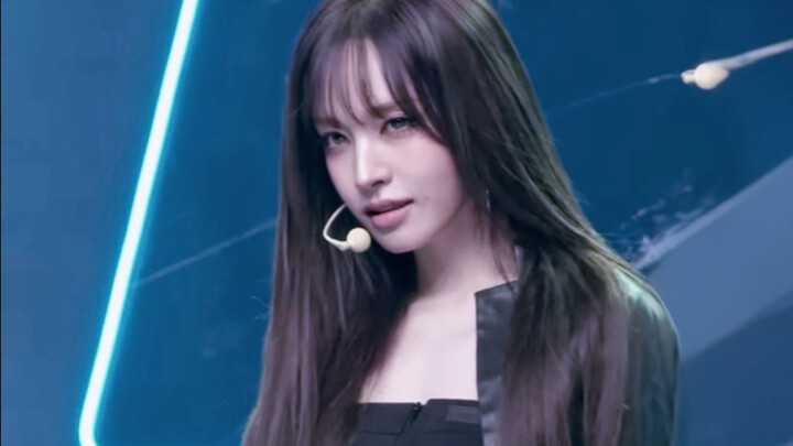 【Jin Zhiyuan Liz】Sudah sejak lama dikatakan bahwa wave dan goyang dada adalah zona nyamannya
