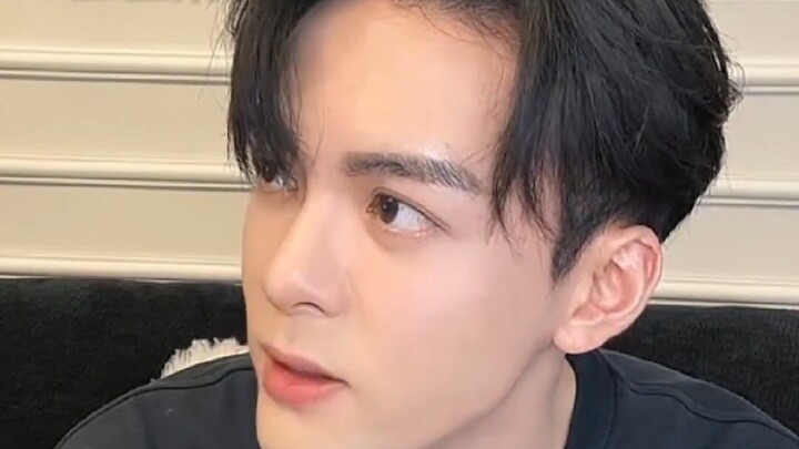 #Whether it’s Li Lianhua or Cheng Yi, they both deserve a happy ending. Can we please have a happy e