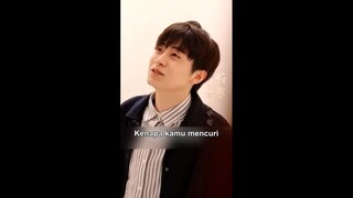 Bocah itu ditolak keluarganya namun berikutnya menjadi orang terkaya yang membuat mereka menyesal