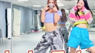 【MAMAMOO】Em đến muộn rồi! Bản cover điệp khúc của ILLELLA