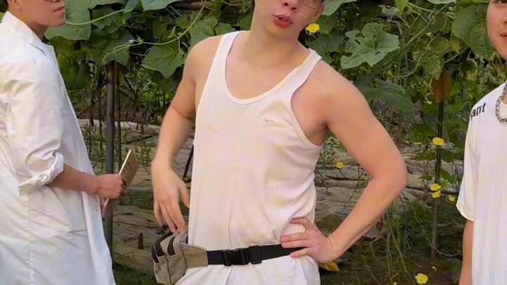 พี่ชายของฉันชอบแข่งขันแบบลับๆ และเปิดเผยตัวเอง