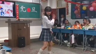 I'm so sorry for dancing so cutely at the high school New Year's Eve party... (Senior Year Edition)