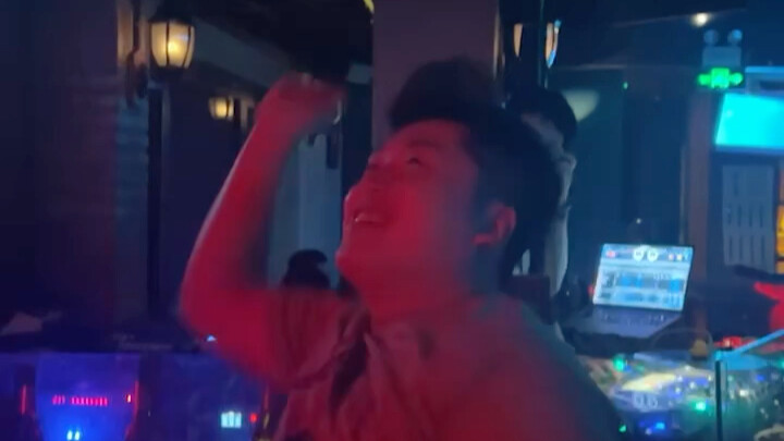 พีทก้าวสู่จุดสูงสุดของโลกในอนิเมะนักล่า