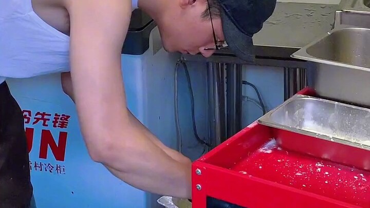 An American-style shop hidden in a residential building, serving juicy, generously filled scrambled 