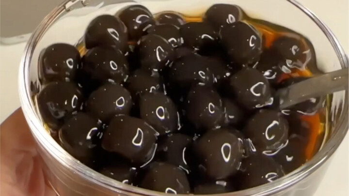 Camilan lembut dan menggugah selera yang pasti belum pernah kamu coba! Tetap bisa dimakan meski lagi