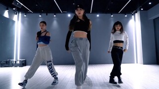 【FanfanTwinkle】สุดยอดระดับ "DON'T TOUCH ME"! พี่สาว FEVER มาแล้ว อิอิ!