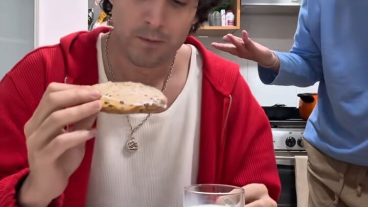 Có ngôi nhà như thế này thì bạn về lúc mấy giờ?