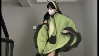 อ่า อยากเป็นกบจังเลย... MOTTAI Frog Man Cross-dressing Remake