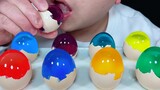 Makan jeli telur berwarna-warni, dengarkan ASMR uniknya!