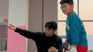 Parent: If it wasn't the coach, why did our Zihan kneel down?