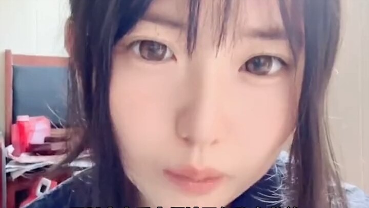 Seorang gadis muda yang masakannya tak enak justru diantar oleh orang tuanya ke sebuah kuil Tao, dan