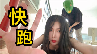 狂热男粉潜入宿舍